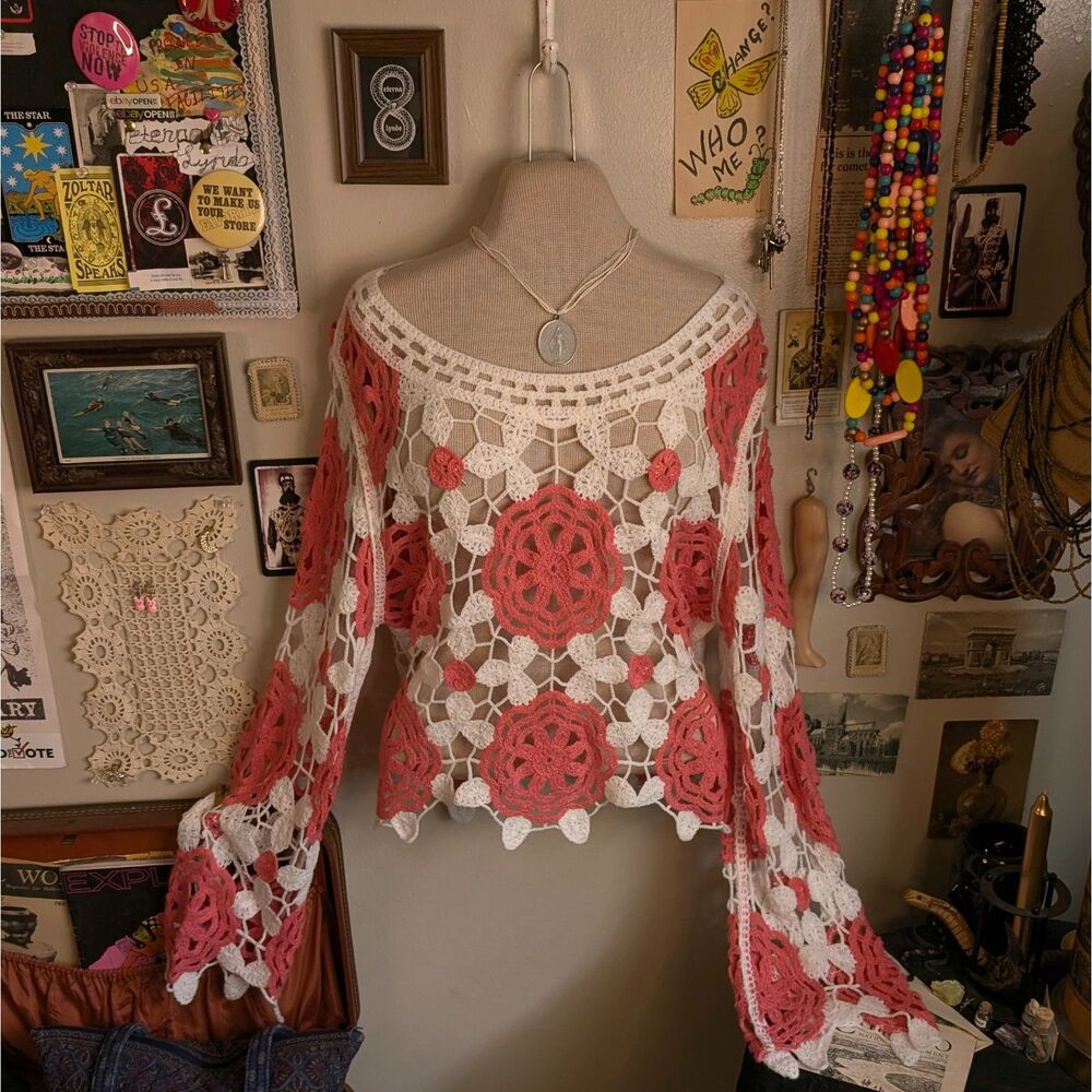 Crochet Flare Sleeve Sweater Women's Large/XL Pink White